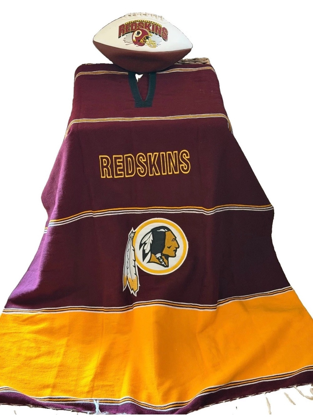 NFL Poncho Washington Redskins Acrylic Cotton With Football EUC